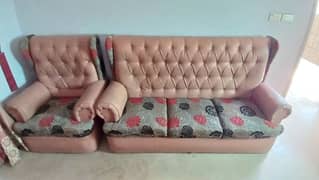 7 seater sofa set available in good condition