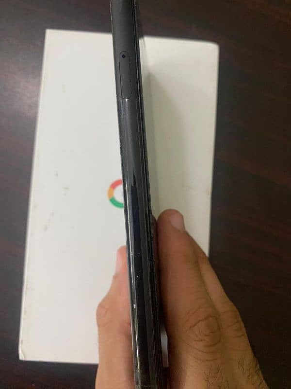 GOOGLE PIXEL 4 BLACK COLOR 2