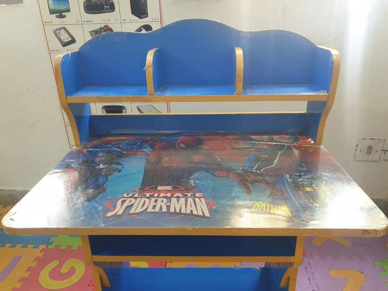 kids chair table like new high quality 0