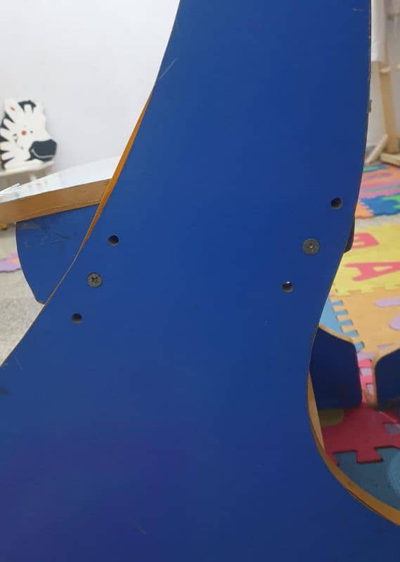 kids chair table like new high quality 2