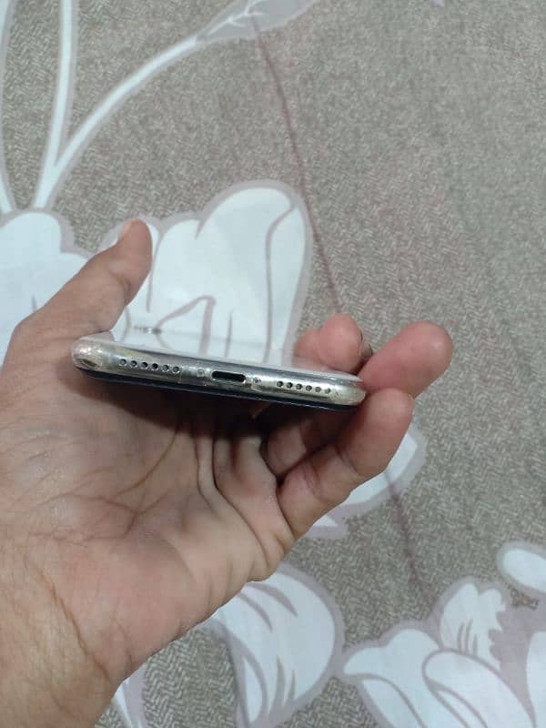 iphone x 64 GB PTA APPROVED 4