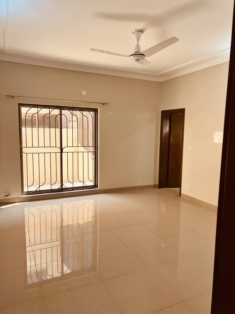 Askari 10 Brig House 15 Marla Five Beds Urgent Available For Rent 12