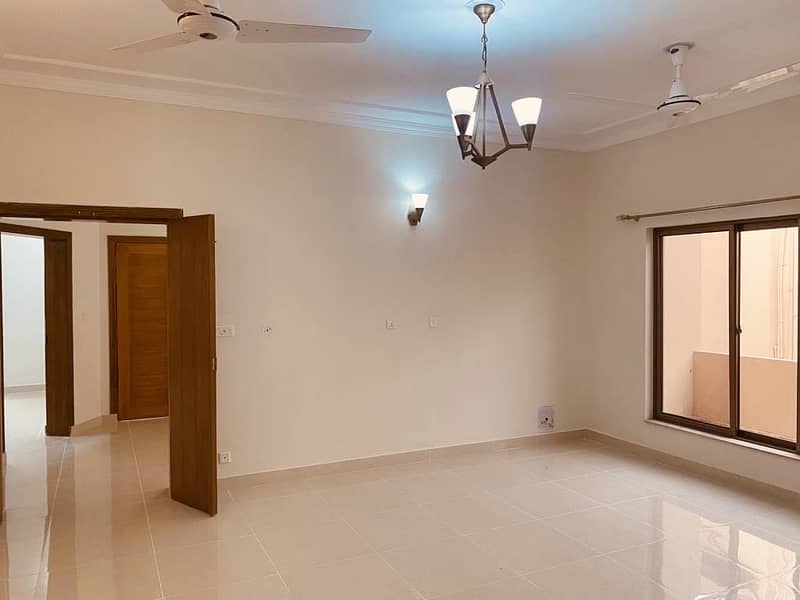 Askari 10 Brig House 15 Marla Five Beds Urgent Available For Rent 18