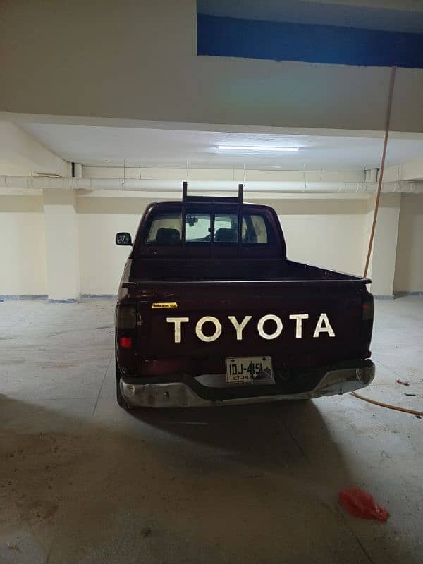 Toyota Hilux 1998 3