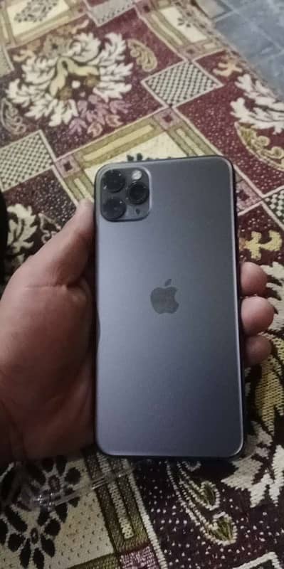 iPhone 11 Pro Max 0