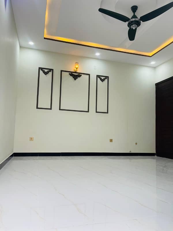 Get A 4400 Square Feet House For sale In University Town - Block B 4