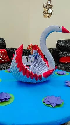 ORIGAMI SWAN