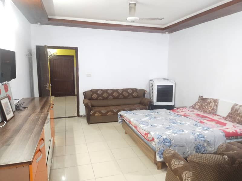 One bed furnished apartment available for rent bahria town Qj hights phase 1 0