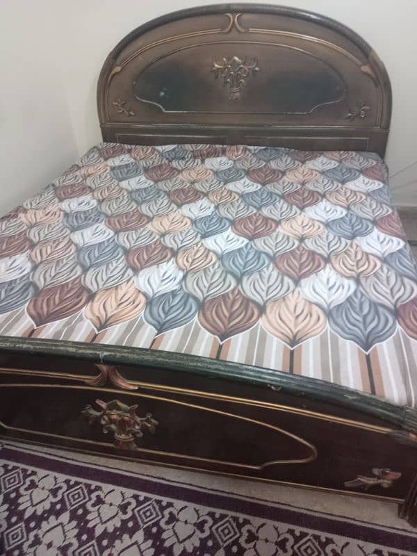 Queen size double wood bed 3