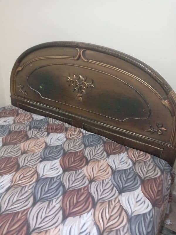 Queen size double wood bed 4