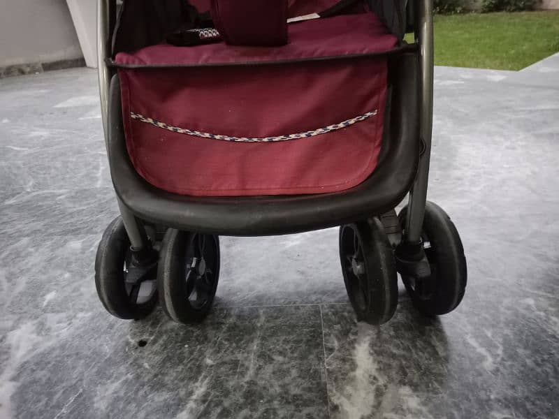 selling pram 0