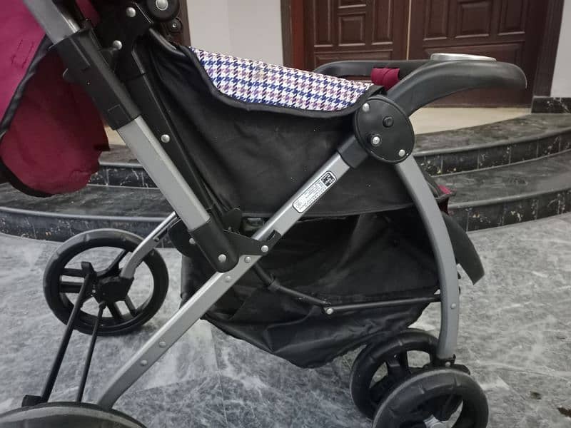 selling pram 5