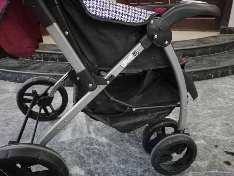 selling pram 6