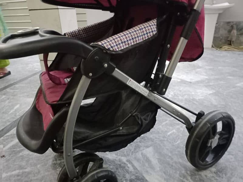 selling pram 7