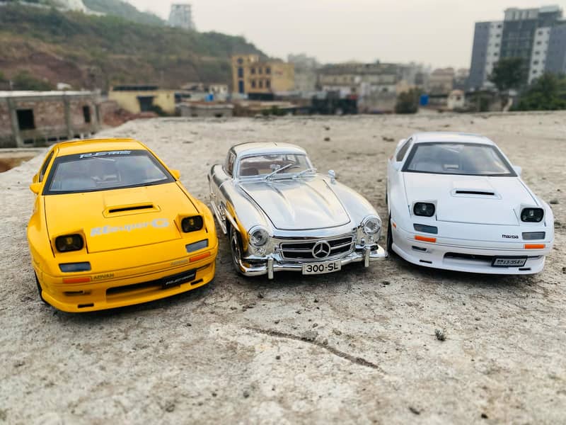 Diecast Model collection Scale1.24 Audi AMG BMW,Lexus,Mercedes,Feerar 6