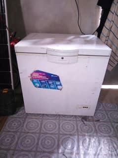 Dawlance deep freezer