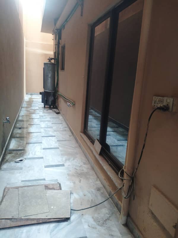 10 marla open basement available for rent bahria town phase 4 10