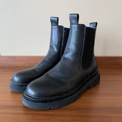 man imported Chelsea boot