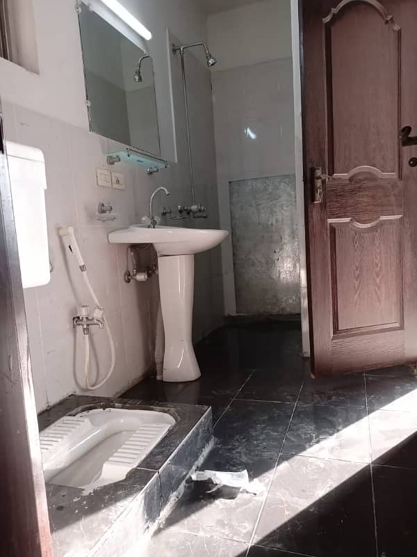 5 Marla Modern Apartment for Rent in Askari 11, Sector C Lahore! 14