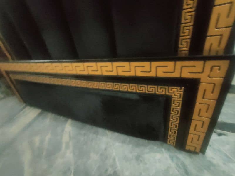 Double bed golden black with poshish 1