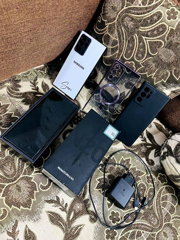 samsung note 20 ultra 5G 12/256 with box charger and 3 covers 3