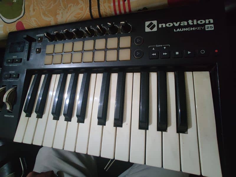 Novation Launchkey 25 mk2 1