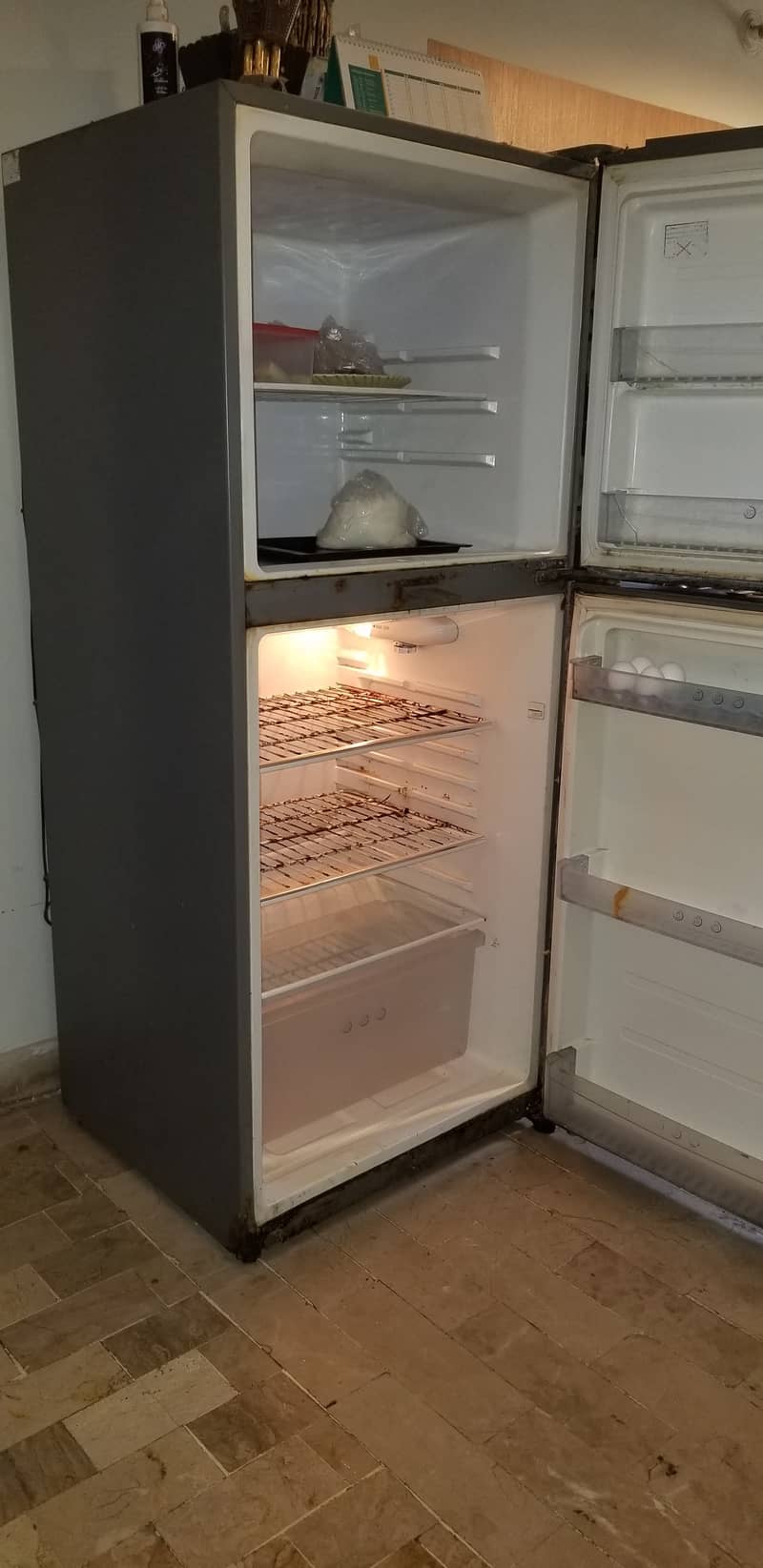 Selling Haier Refrigerator 2