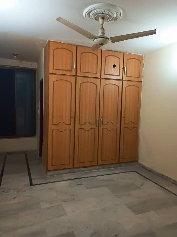 neat and clean 3 bedroom open basement for rent separate gas meter separate electricity metre water boring and supply and Prime location demand 60000 2