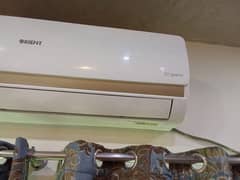 Orient DC Inverter AC in Good Condition