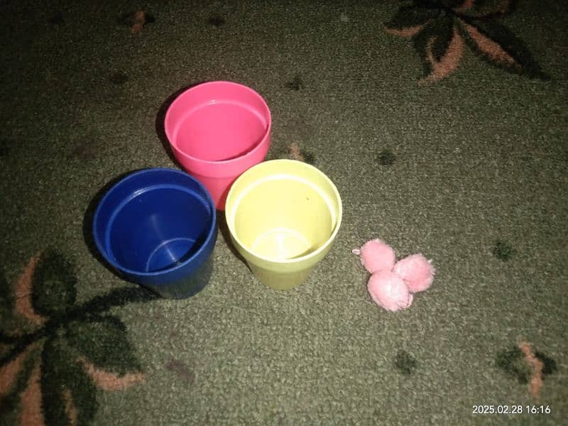 Kids Magic Cups And Balls. 1