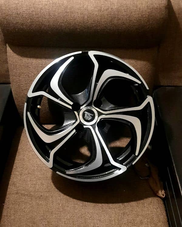 15 inch 4 nuts alloy rims 0