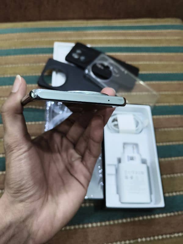 Vivo v30e 8gb 256gb Complete Box 5