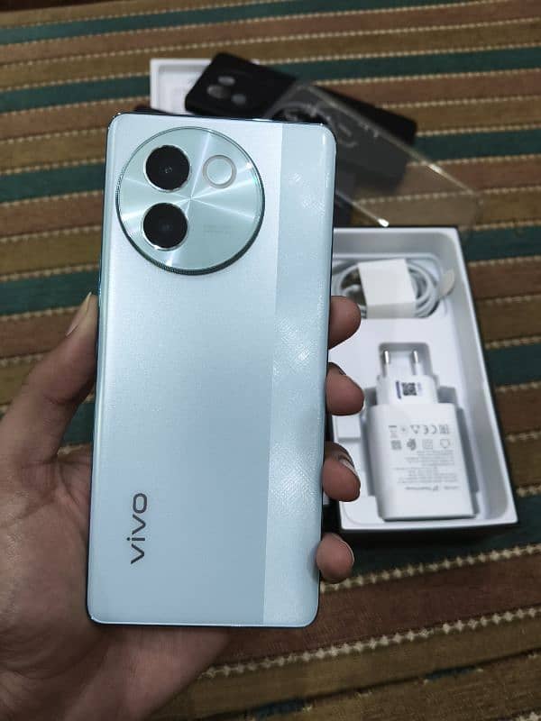 Vivo v30e 8gb 256gb Complete Box 7