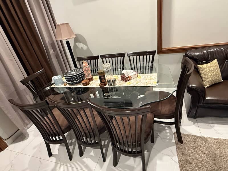 Dinning table / 8 seater dinning table / wooden table / table for sale 1