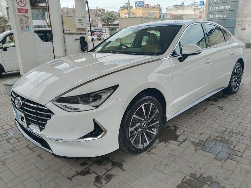 Hyundai Sonata 2023 white 2.0 0