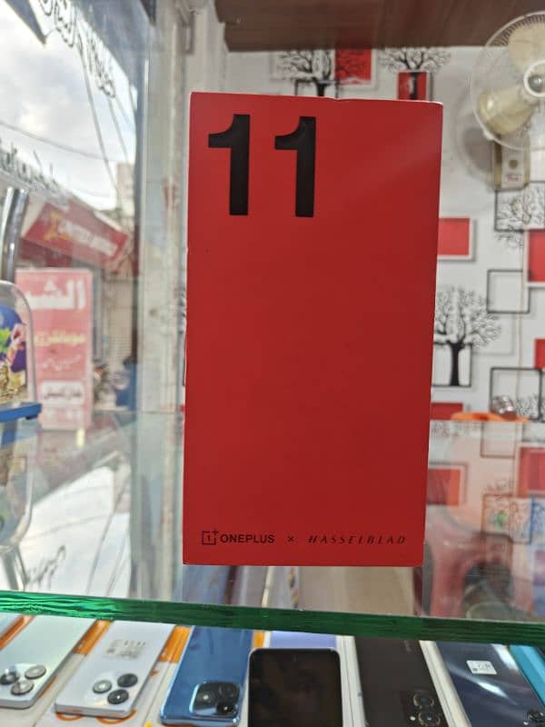 One plus 11 . . . Approved. . 16Gb+12Gb/256Gb Snapdragon 8Gen 2 5