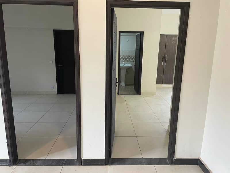 New Condition *3 Bed DL* Apartment 4