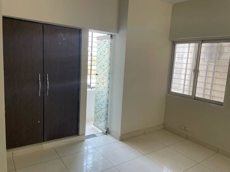 New Condition *3 Bed DL* Apartment 6