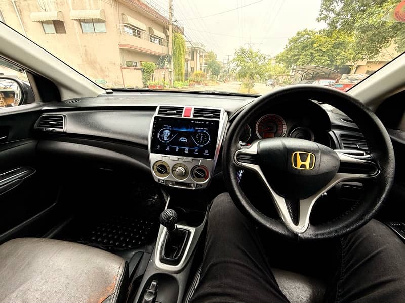 Honda City IVTEC 2009 model lahore reg almost geniune finl price 7