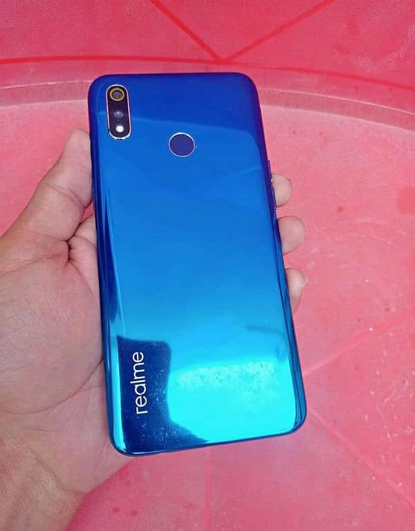 realme 3 5