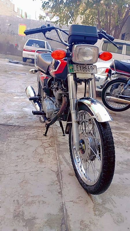 Only serious buyer can contact bike is on good condition 4