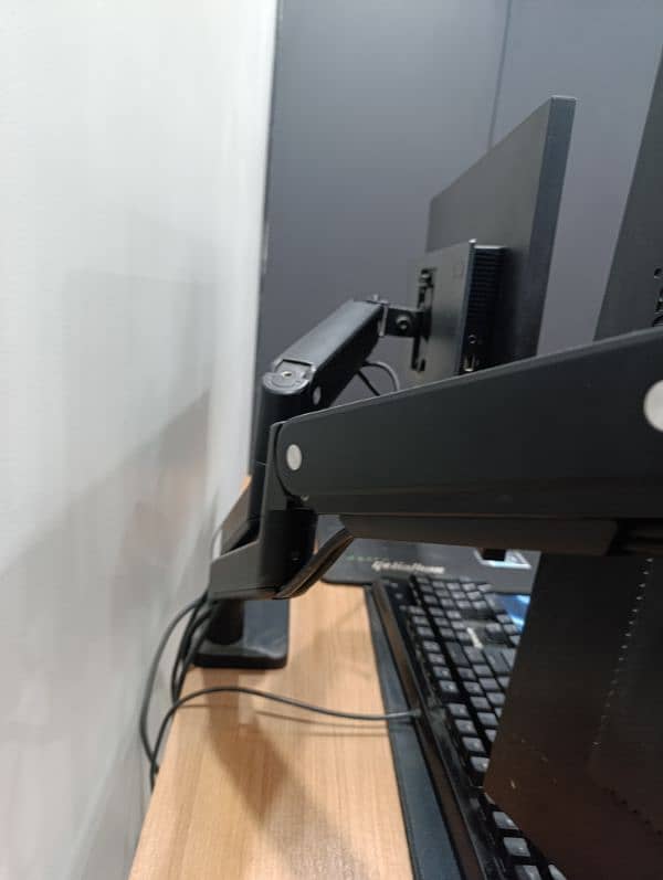 2k 75hz monitor with Dual arm stand 5