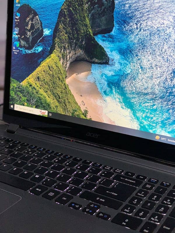 ACER LAPTOP Equivalent to i7 7