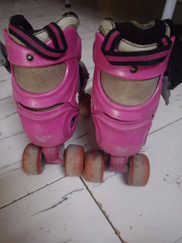 used skates shoes 1