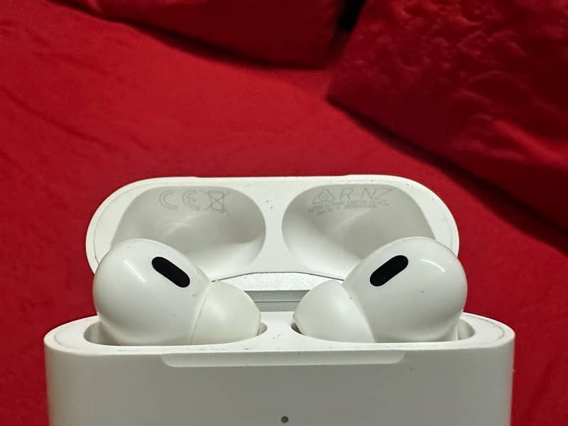 AirPods pro 2 4