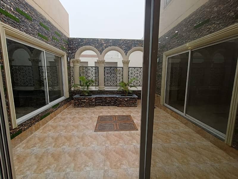 Bahria Town - Sector C House Sized 1 Kanal Is Available 1