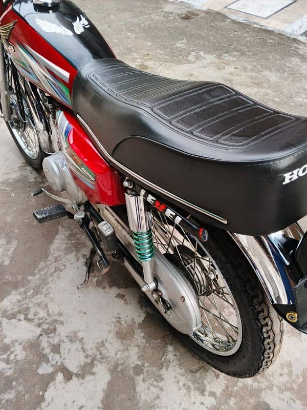 Honda 125 / 03256570048 6