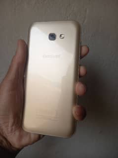 Samsung A7   3gb ram 32gb memory