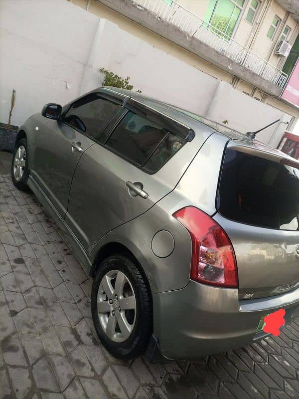 Suzuki Swift 2013 1