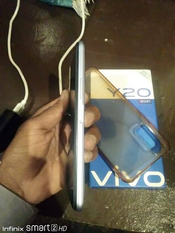 vivo y 20 all ok pta approved 4ram 64 gb complete box touch change hai 5